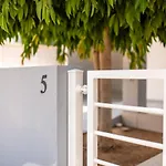 Telmar Royal Sea View Mazotos