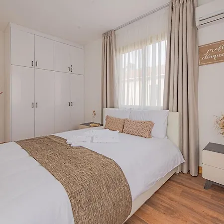 Telmar Royal Sea View Vakantiehuis *